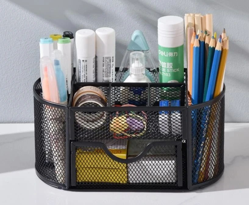 Oválny drôtený organizér so zásuvkou