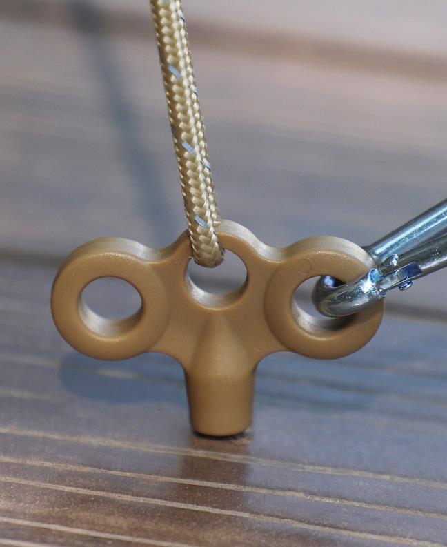 Ručný plastový skrutkovací vrut, čierny (1 ks)