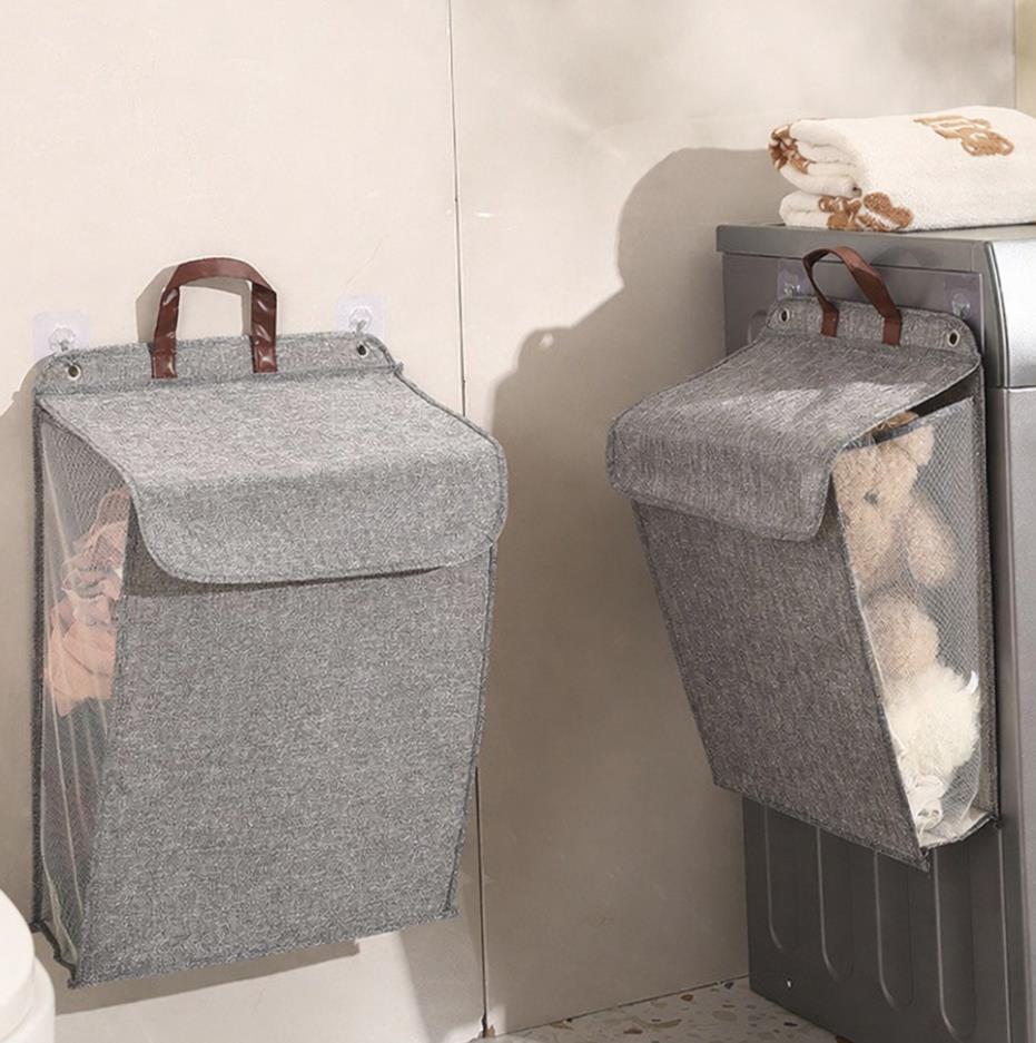 Závesný kôš na bielizeň s vekom menší