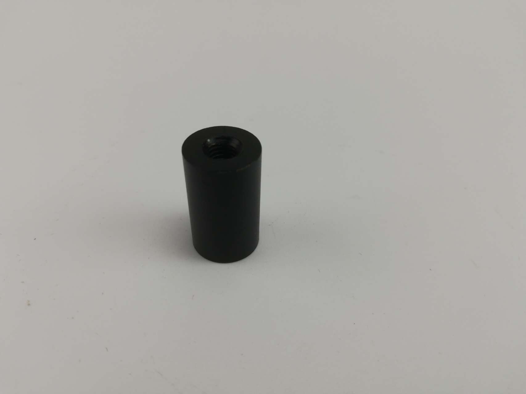 Hliníkový dištančný valček M5 12 × 20 mm