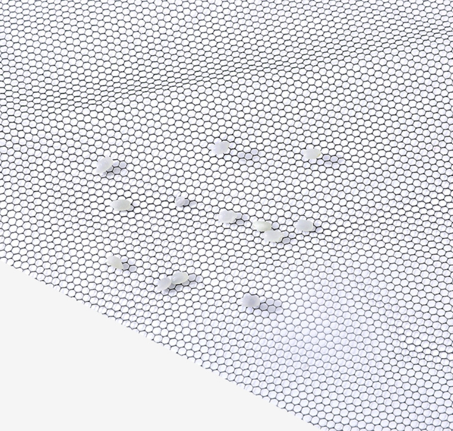 Nastaviteľná sieť do okna proti hmyzu 130 × 150 cm – čierna