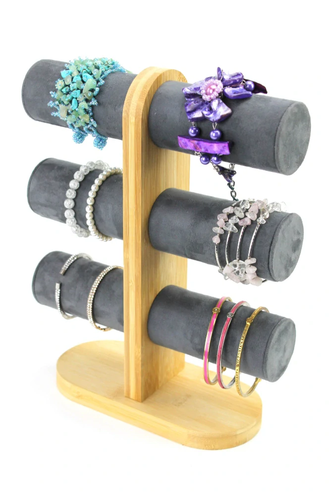 Stojanček, dekolt na náramky 3 rady šedá