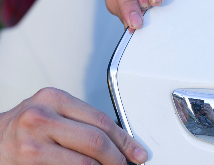 Ochranná lišta na hrany dverí auta - strieborná (5 m)