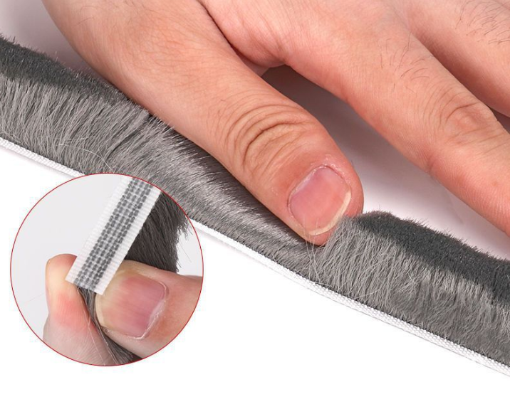 Kefové tesnenie samolepiace 5m x 7 x 12 mm šedé