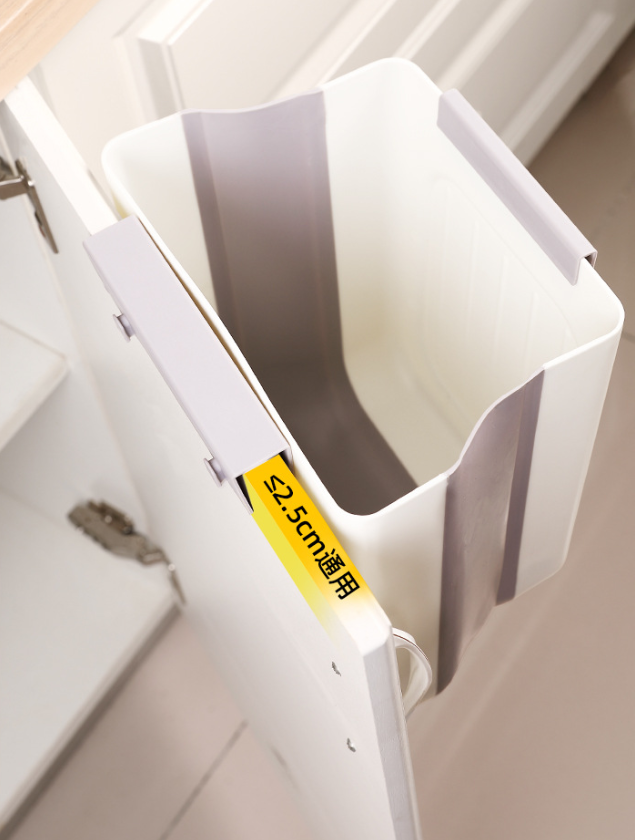 Skladací odpadkový kôš na kuchynské dvierka – 6 l (hnedá varianta)