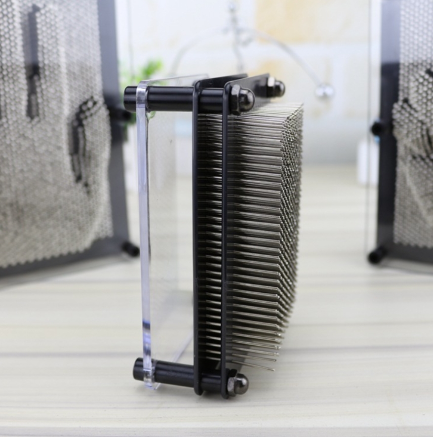3D Pin Art – plastická odtlačková hračka, stredná veľkosť