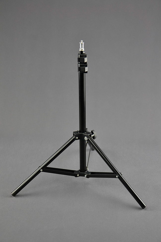 Statív pre štúdiové svetlo 136cm ELEMENTRIX