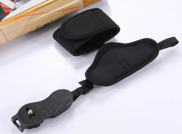 Remienok, popruh na ruku a zápästie z textílie