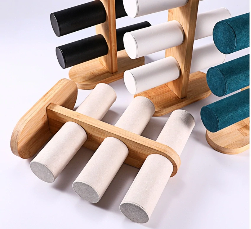 Stojanček, dekolt na náramky 3 rady zeliený