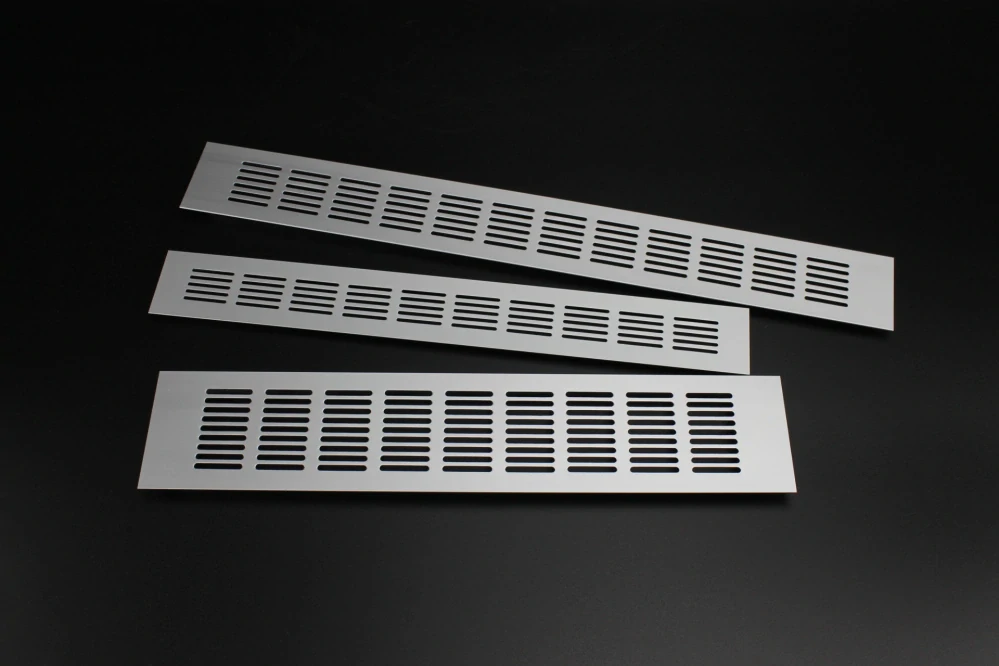 Hliníková vetracia mriežka 350 x 60mm 1ks