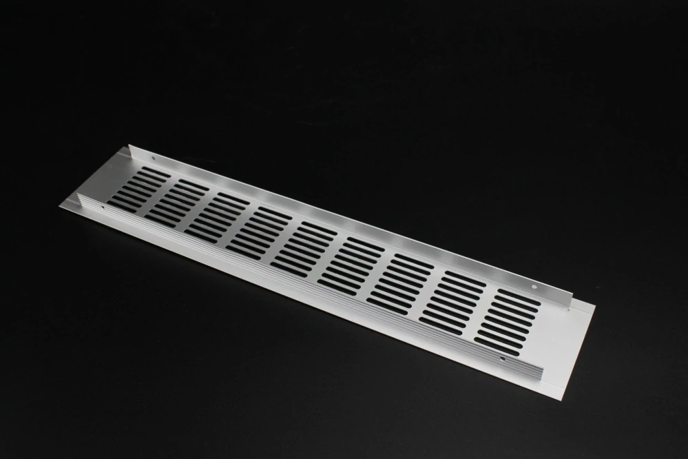 Hliníková vetracia mriežka 300 x 80mm 1ks