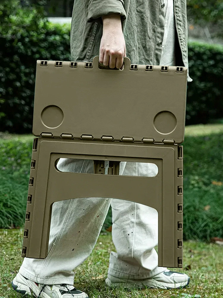 Kempingový skladací stolík - military zelená