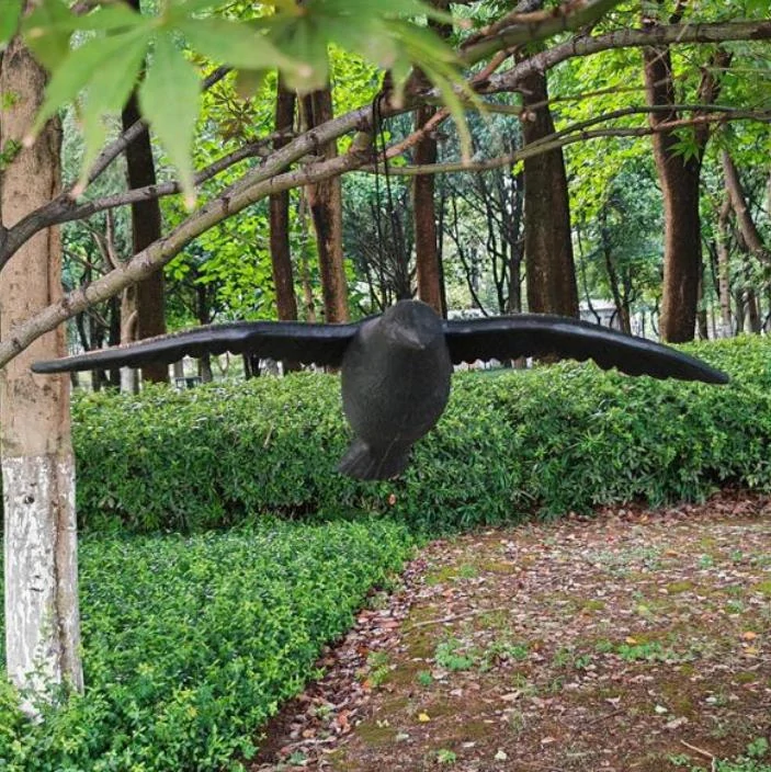 Plašič vtákov havran v lete 57 cm