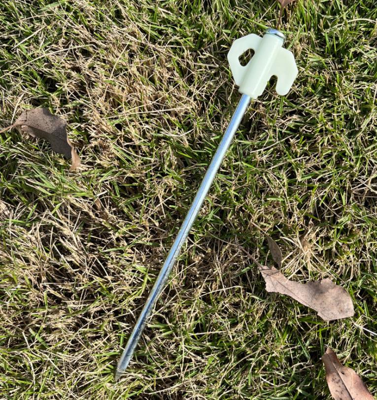 Žiariaci stanový kolík 21 cm 1ks