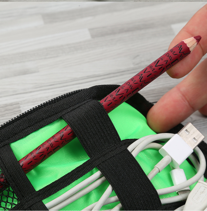 Organizér na káble a elektroniku – cestovné puzdro (čierne)