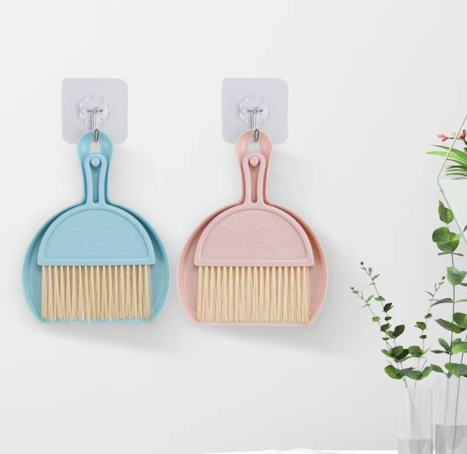 Stolová metlička s lopatkou – modrá