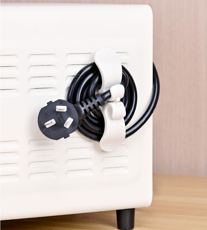 Samolepiaci organizér káblov