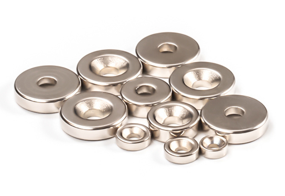 Neodymový magnet 10 × 3 mm s dierou, súprava 10 ks