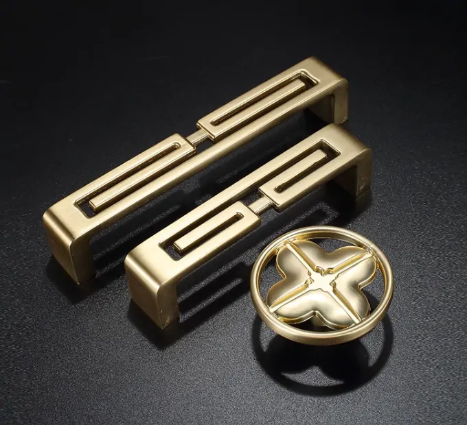 Šuplíkové madlo čínsky moderný štýl 8361-96mm