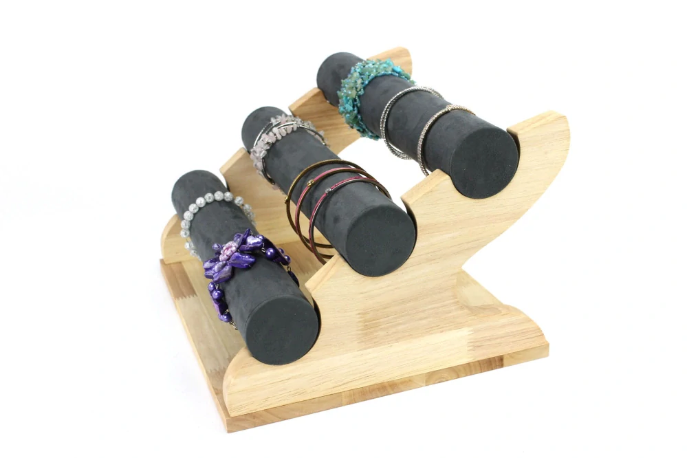 Stojanček, dekolt na náramky 3 poschodia šedá textilia