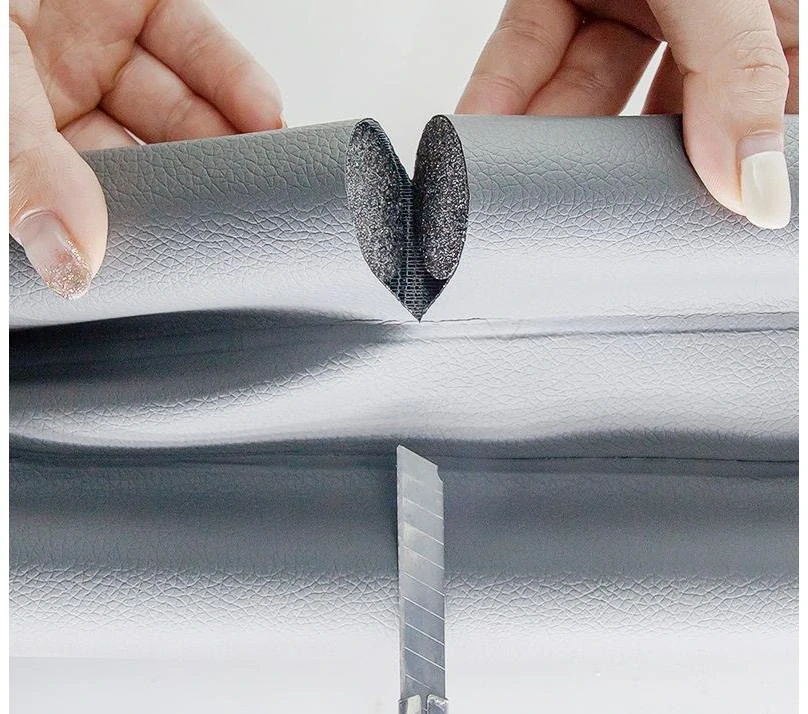 Tesniaca lišta pod dvere s prahom, skladacia čierna