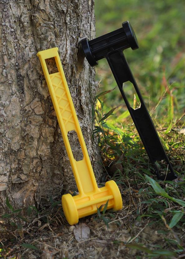 Turistické kempingové kladivo pre kolíky