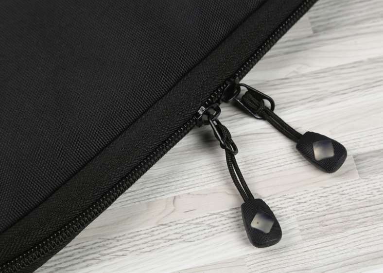 Organizér na káble a elektroniku – cestovné puzdro (čierne)