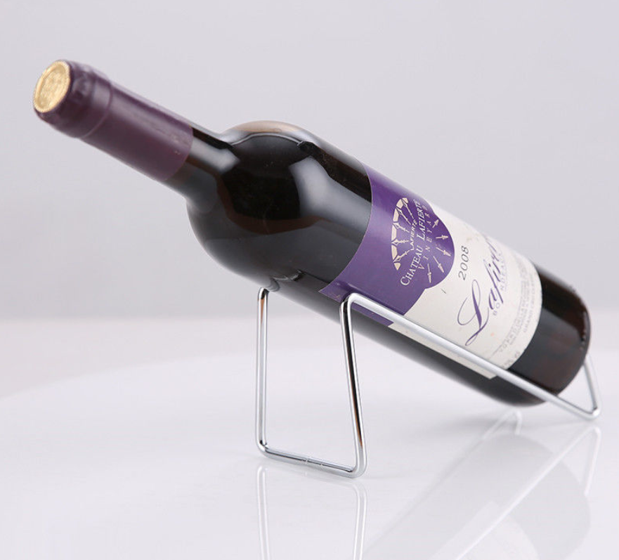 Kovový stojan na víno (1 ks, farba chrómová, strieborná)