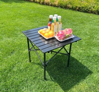 Skladací kempingový stolík 53 × 50 cm