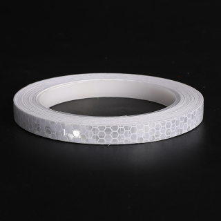 Reflexná samolepiaca páska 1 cm × 8 m – strieborná