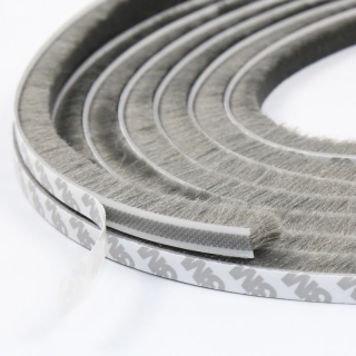 Kefové tesnenie samolepiace 5m x 7 x 12 mm šedé